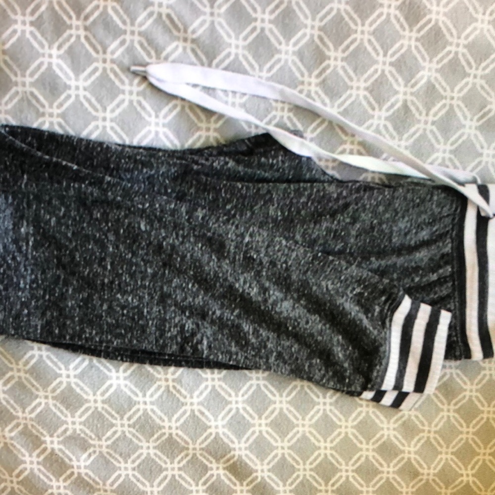 Grey skinny jogger